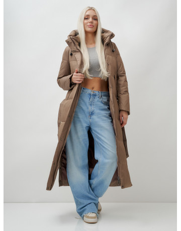 Тёплый женский пуховик с поясом и капюшоном.