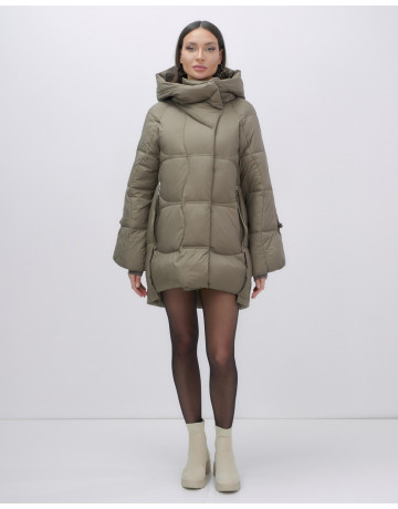 Зимний женский пуховик с капюшоном для холодного сезона.