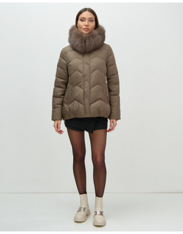 Пуховик для городской леди с мехом песца, защита от влаги и ветра.
