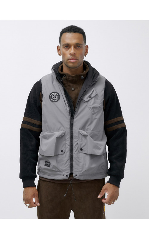 Мужская утеплённая жилетка для активного отдыха и повседневной носки.