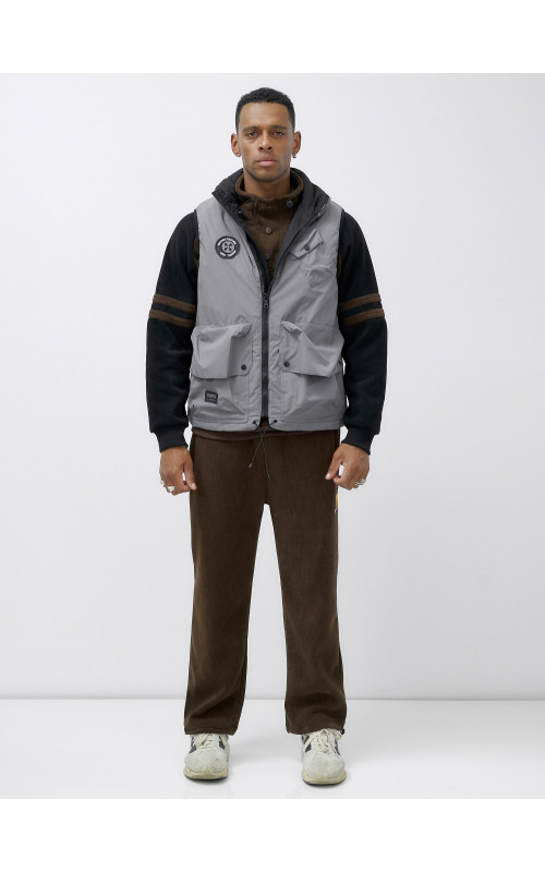 Мужская утеплённая жилетка для активного отдыха и повседневной носки.