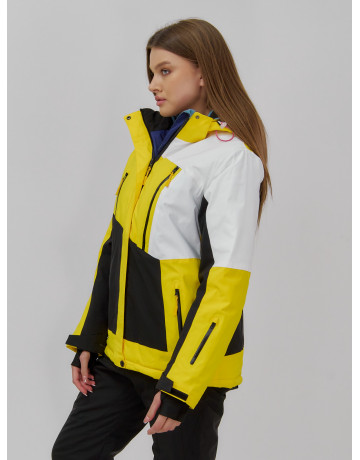 Женская горнолыжная куртка для активных женщин.