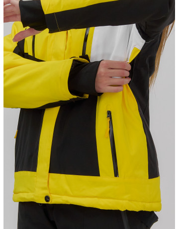 Женская горнолыжная куртка для активных женщин.