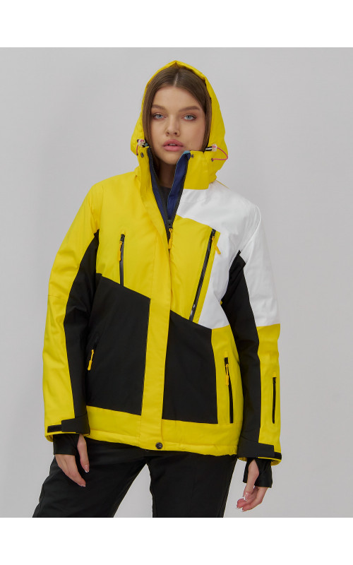 Женская горнолыжная куртка для активных женщин.