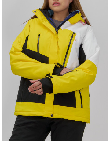 Женская горнолыжная куртка для активных женщин.