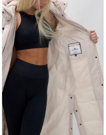 Длинный зимний пуховик с капюшоном для женщин.