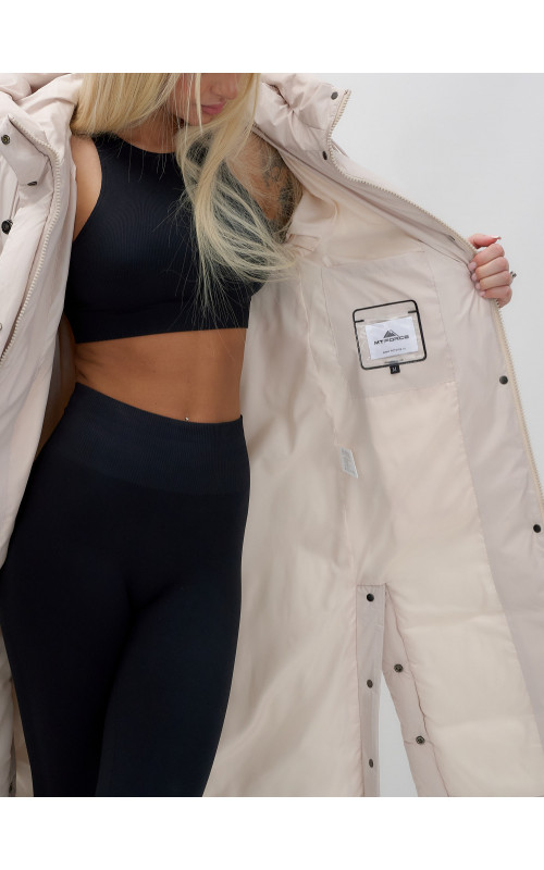 Длинный зимний пуховик с капюшоном для женщин.