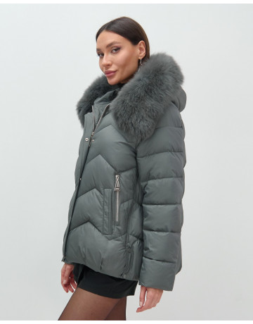 Пуховик для городской леди с мехом песца, защита от влаги и ветра