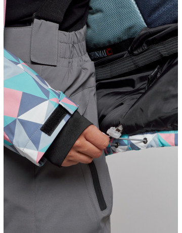 Женский горнолыжный комплект.