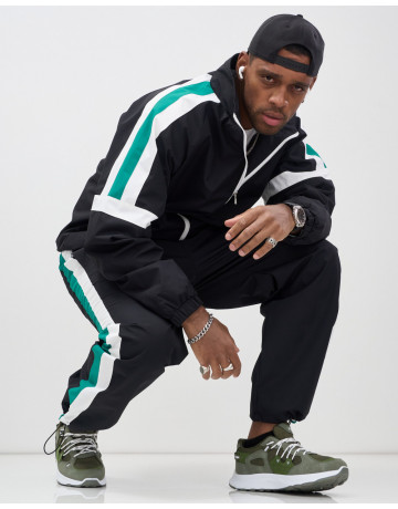 Мужской спортивный костюм чёрный, весна-лето, для активного отдыха в Тюмени