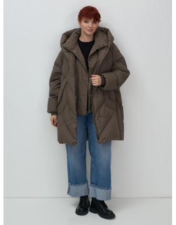 Длинный женский пуховик для зимы.