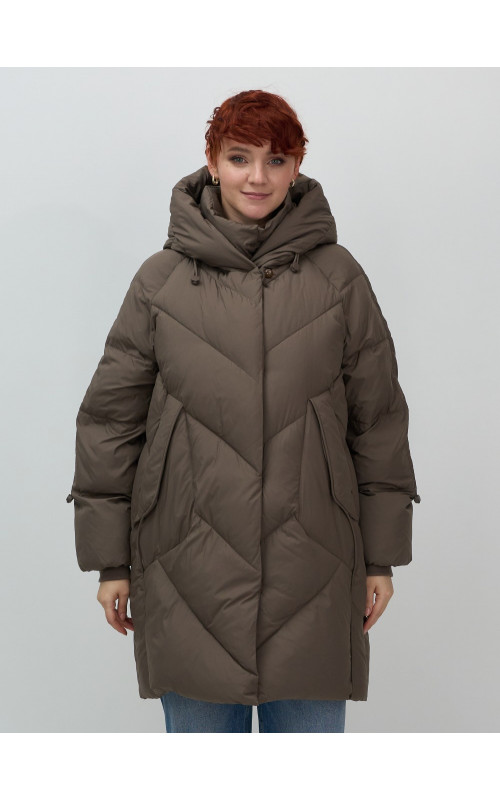 Длинный женский пуховик для зимы.