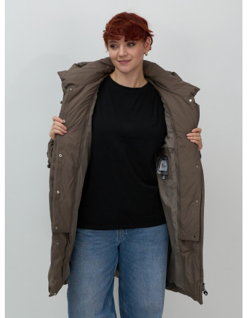 Длинный женский пуховик для зимы.