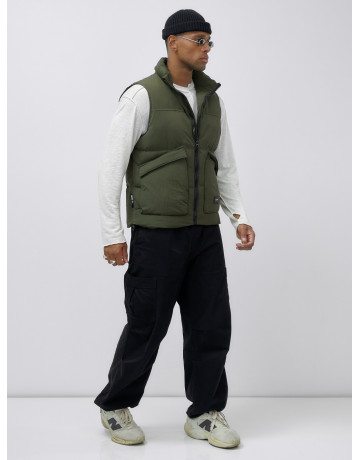 Мужской стеганый зимний жилет для активного отдыха.