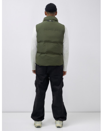 Мужской стеганый зимний жилет для активного отдыха.