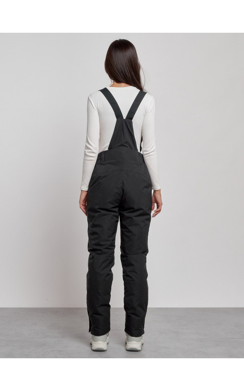 Женский горнолыжный костюм для активных зимних развлечений.