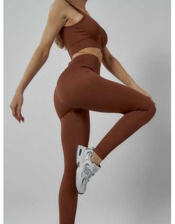 Женский спортивный костюм для фитнеса.