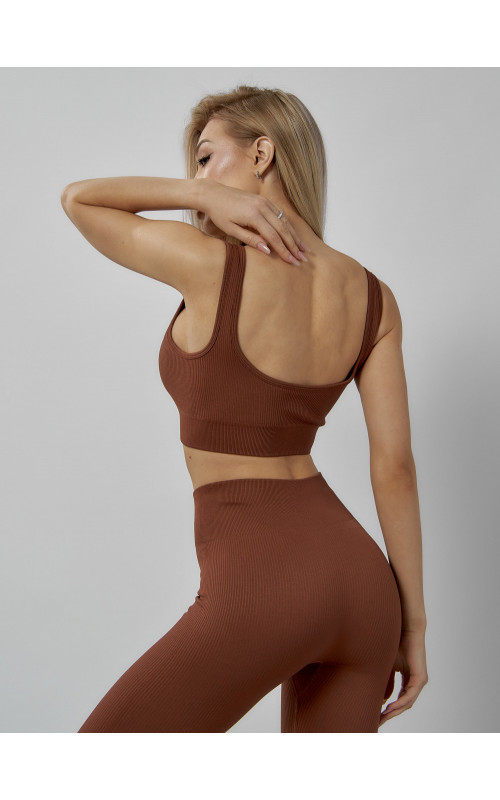 Женский спортивный костюм для фитнеса.