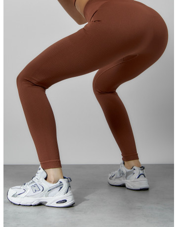 Женский спортивный костюм для фитнеса.