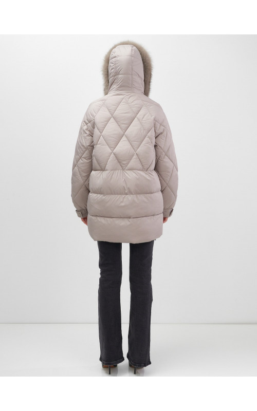 Пуховик с мехом песца для женщин, удлинённый силуэт.