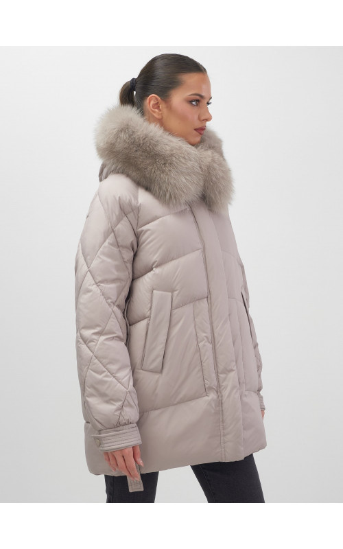 Пуховик с мехом песца для женщин, удлинённый силуэт.