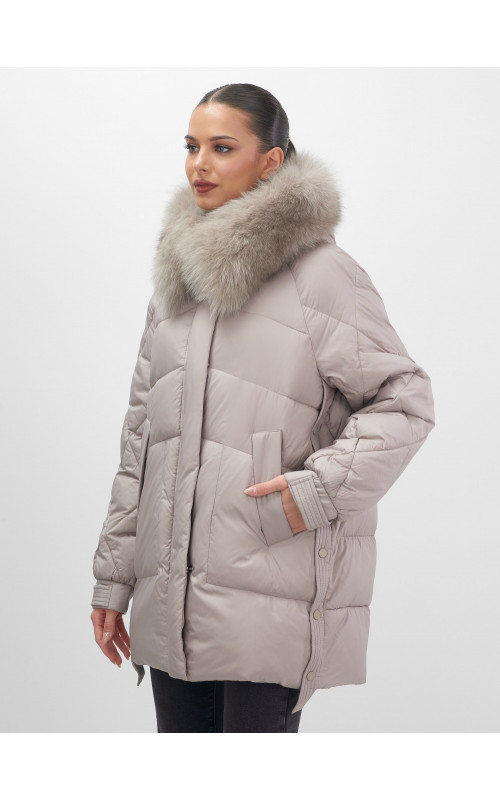 Пуховик с мехом песца для женщин, удлинённый силуэт.