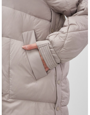 Пуховик с мехом песца для женщин, удлинённый силуэт.