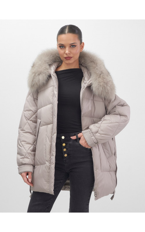 Пуховик с мехом песца для женщин, удлинённый силуэт.