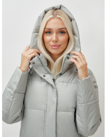 Зимний женский пуховик с капюшоном.