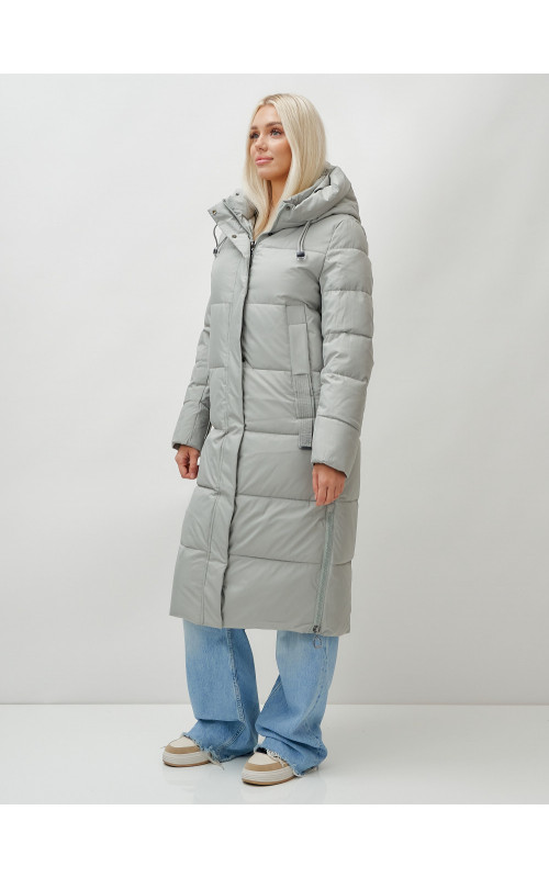 Зимний женский пуховик с капюшоном.