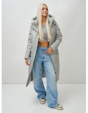 Зимний женский пуховик с капюшоном.