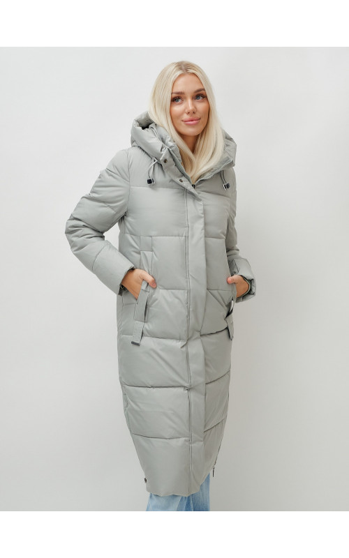 Зимний женский пуховик с капюшоном.