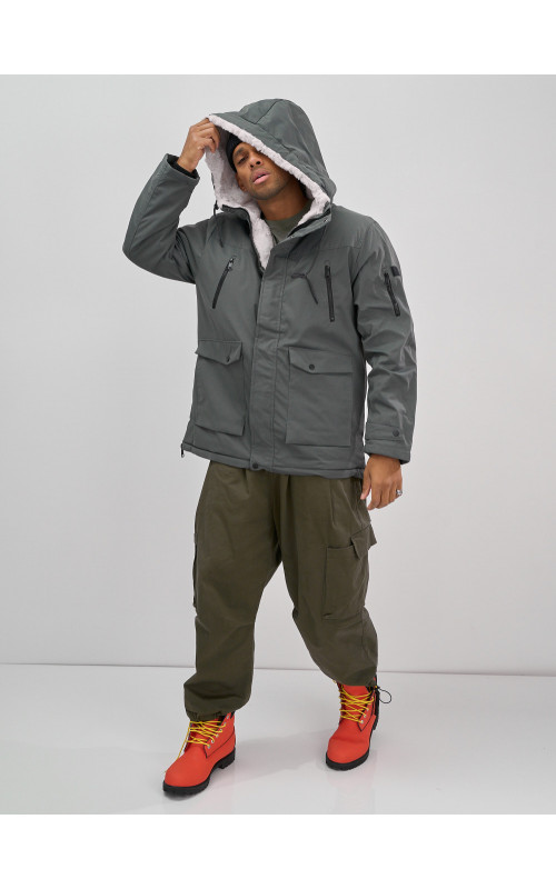 Мужская зимняя удлиненная парка с мехом, серого цвета. в Тюмени