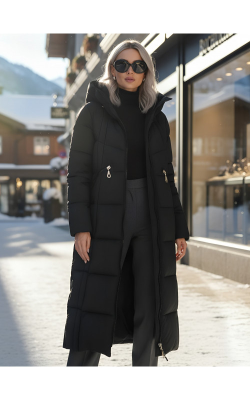 Длинный зимний пуховик для женщин с капюшоном.