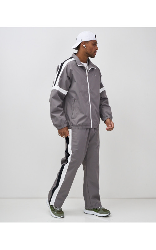 Мужской спортивный костюм для весны и лета, серый, для спорта. в Тюмени