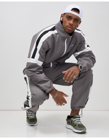 Мужской спортивный костюм для весны и лета, серый, для спорта. в Тюмени