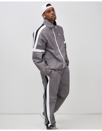 Мужской спортивный костюм для весны и лета, серый, для спорта. в Тюмени