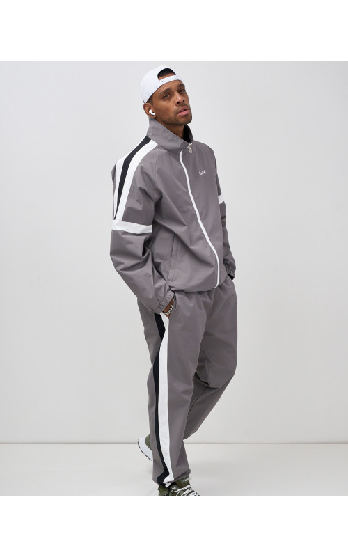 Мужской спортивный костюм для весны и лета, серый, для спорта. в Тюмени