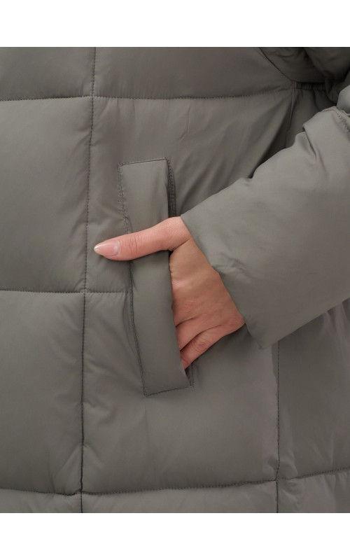 Длинный зимний пуховик с капюшоном для женщин