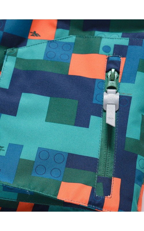 Зимний комбинезон для мальчика: активный отдых и безопасность