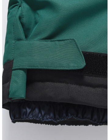 Зимний комбинезон для мальчика: активный отдых и безопасность