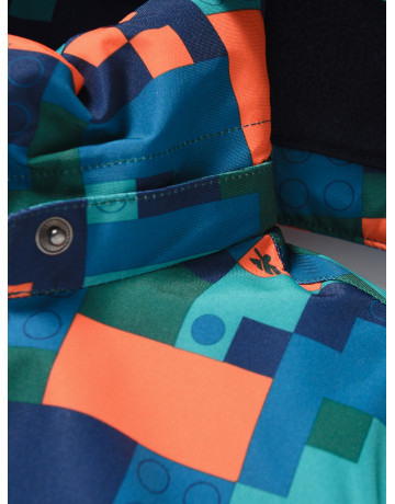 Зимний комбинезон для мальчика: активный отдых и безопасность