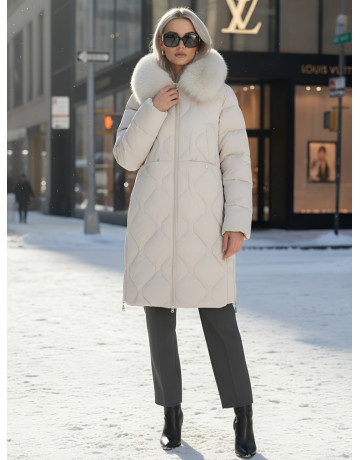 Длинный зимний пуховик с мехом песца.