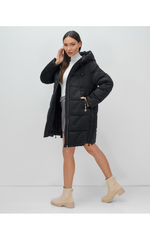 Женская зимняя куртка с капюшоном для холодной погоды.