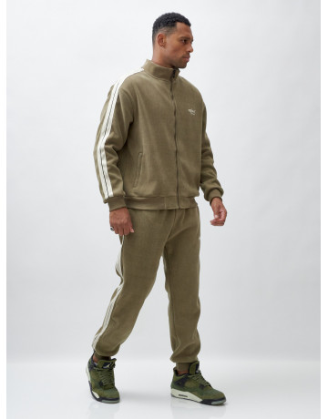 Мужской спортивный утеплённый костюм с начёсом для активного отдыха.