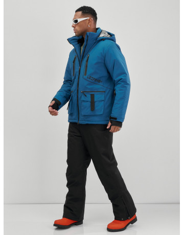 Мужской горнолыжный костюм: куртка и полукомбинезон для зимних активностей.