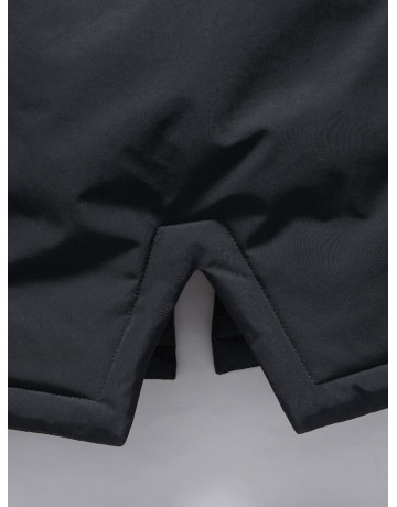 Зимняя парка для мальчика-подростка тёплая и практичная.