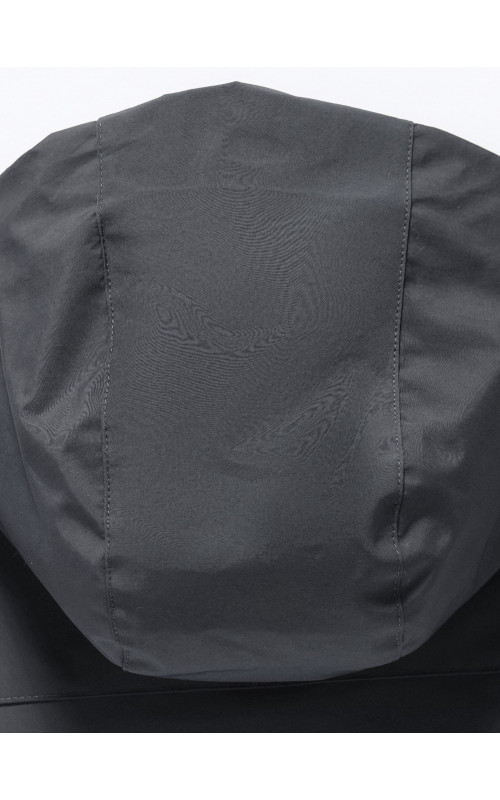 Зимняя парка для мальчика-подростка тёплая и практичная.