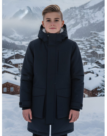 Зимняя парка для мальчика-подростка тёплая и практичная.