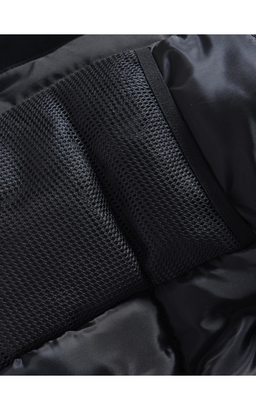 Зимняя парка для мальчика-подростка тёплая и практичная.